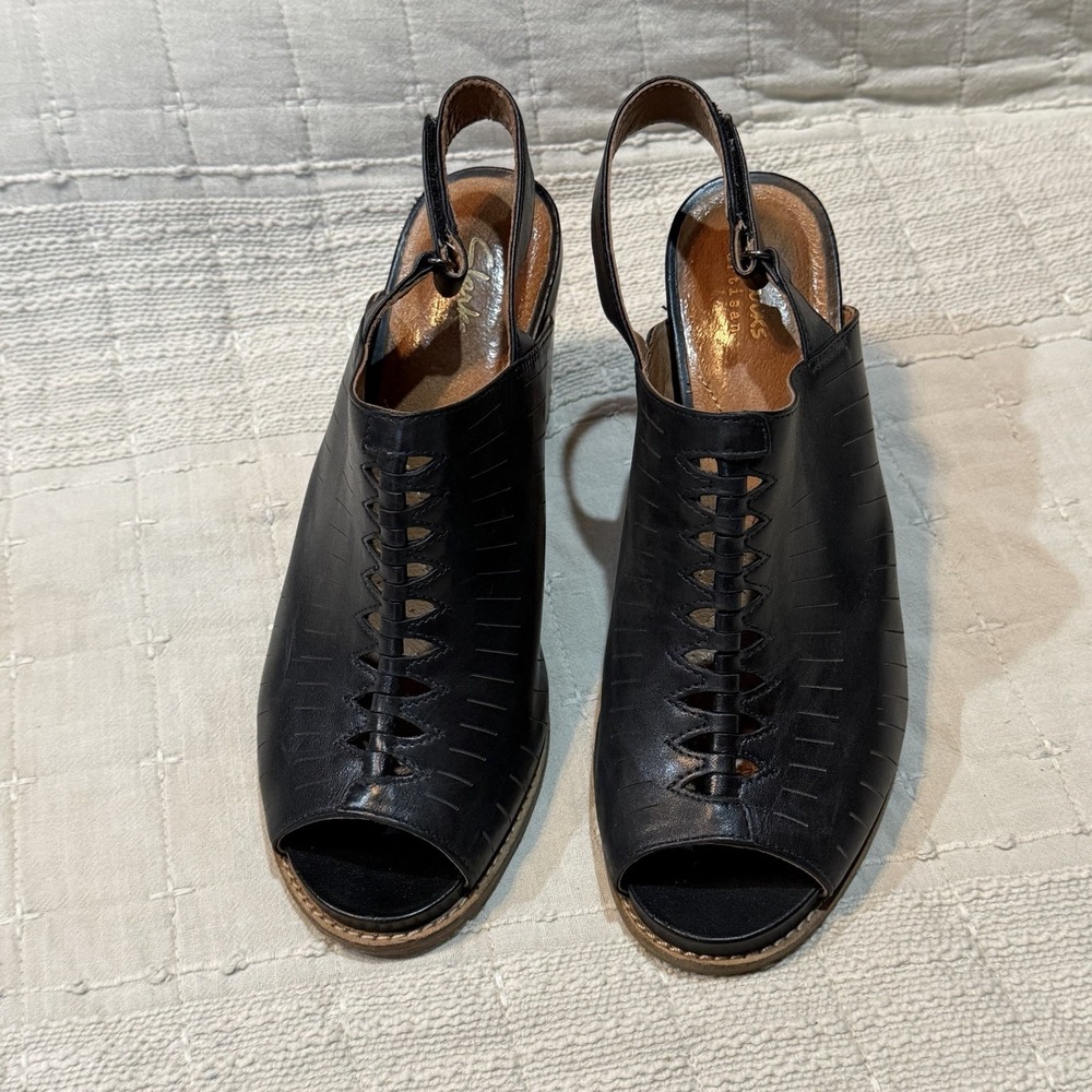 Clarks Artisan Sandals Women's Size 9 Black Briatta Key Block-Heel, Peep-Toe